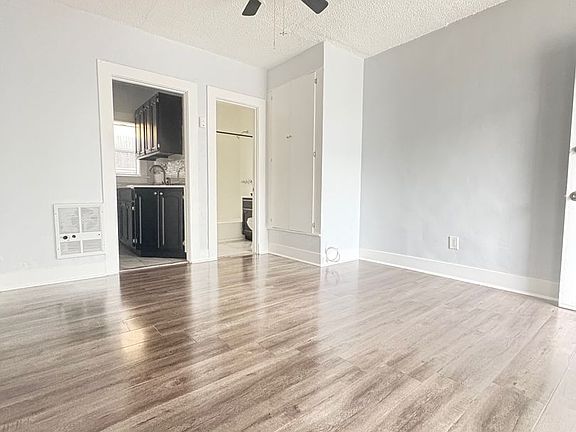 2nd image of 1420 E 75th St #1424