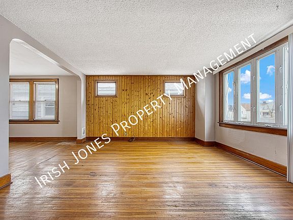 3rd image of 42 Pullman Ave