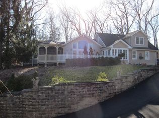 24 Chestnut Rd, Cedar Knolls, NJ 07927