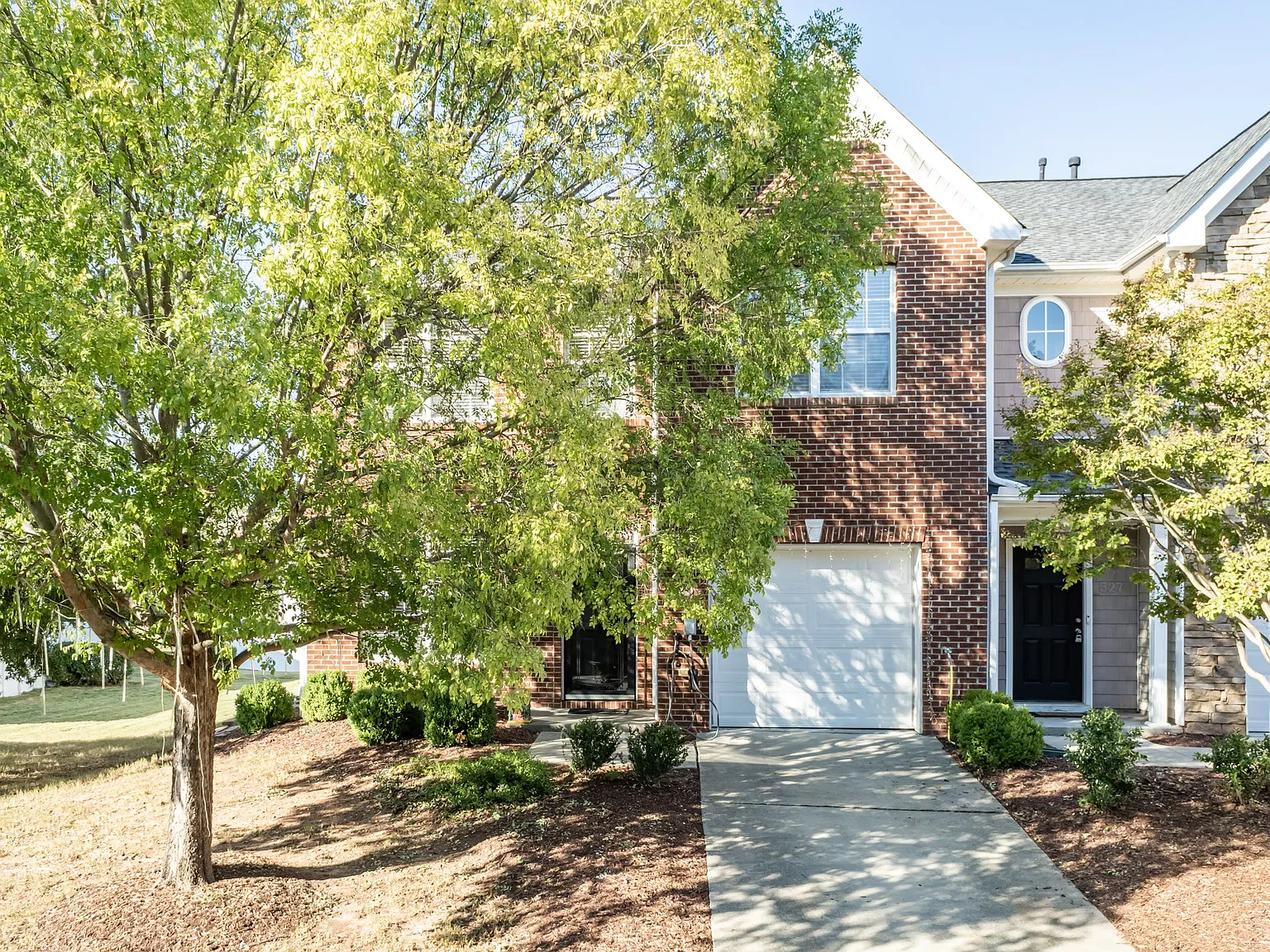 5 bed, 2008 sqft, $2,495 — Photo 3