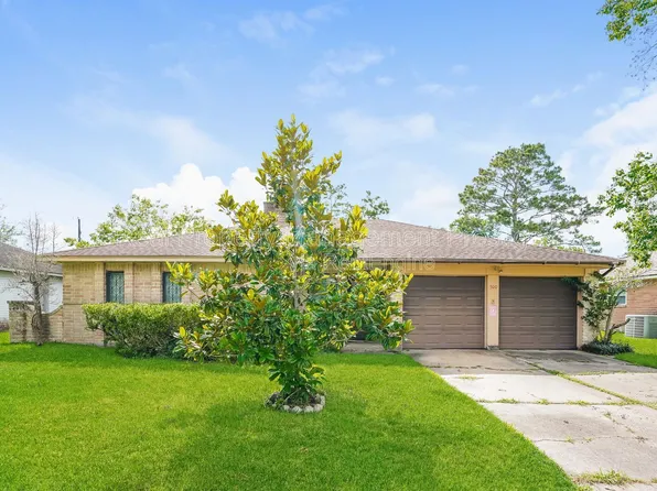 500 Stoneledge Dr, Friendswood, TX 77546