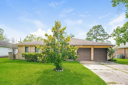 500 Stoneledge Dr Photo 1 500 Stoneledge Dr Photo 1
