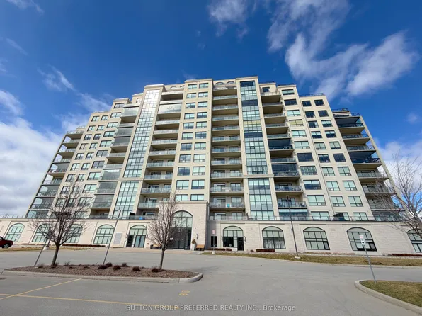 260 Villagewalk Blvd #404, London, ON N6G 0W6