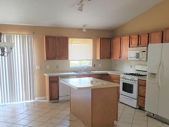 2nd image of 107 Regent St SE
