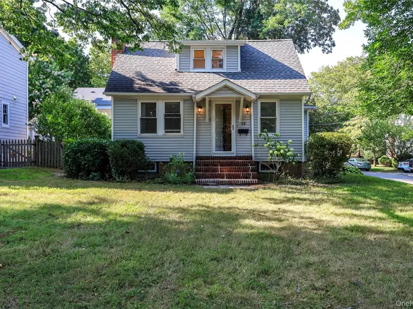24 8th Avenue, Sea Cliff, NY 11579