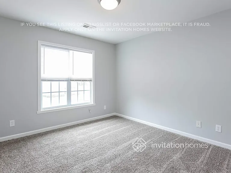 4200 Youngstown Dr — Photo 10