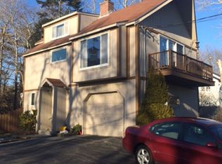 2 Dutcher Ln, Kennebunk, ME 04043