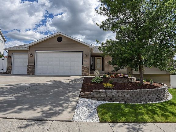 2nd image of 1006 E Tara Lee Ave