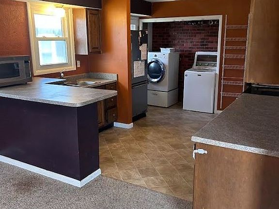 5th image of 404 Highland Drive