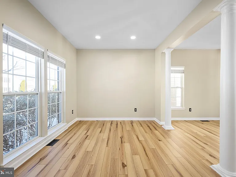 9320 Birch Cliff Dr — Photo 4