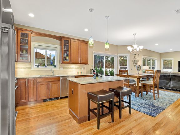 4th image of 5 Sylvan Ct