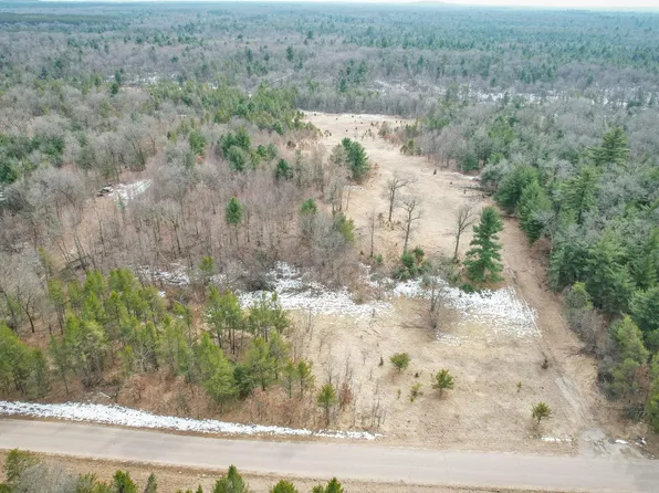 949 Fur Ave, Wisconsin Dells, WI 53965