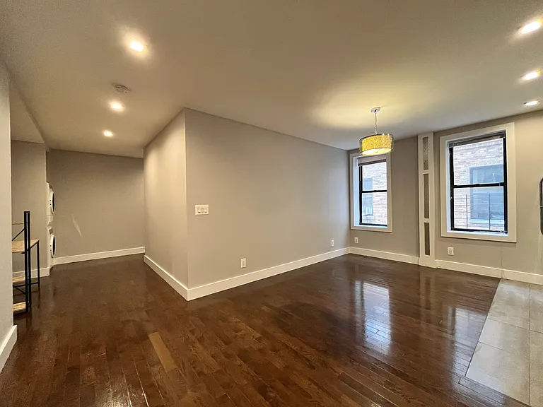 3054 Godwin Ter #51 — Photo 3