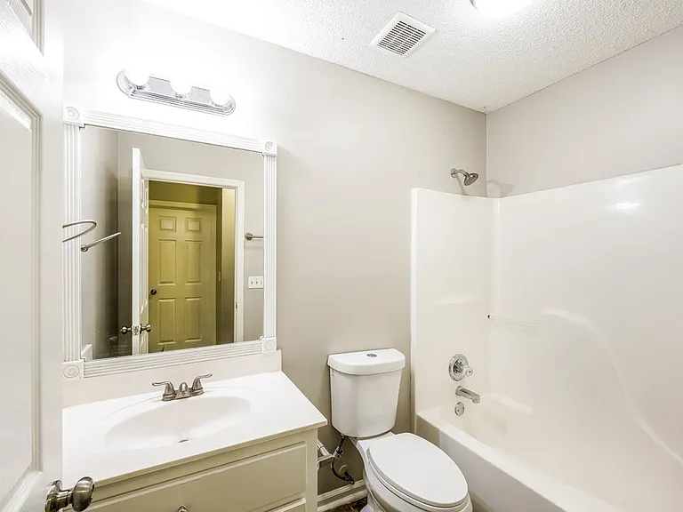 8028 Rockhampton Cir — Photo 15