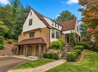 132 Sunset Hill Dr, Branford, CT 06405