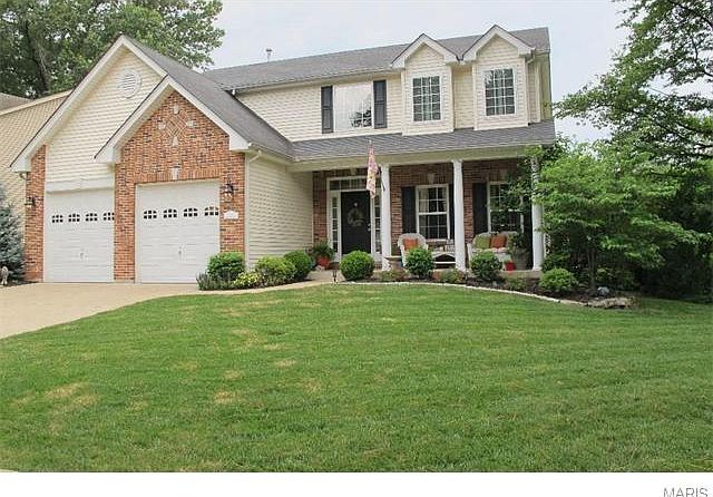 1st image of 33 Thorncliff Ln