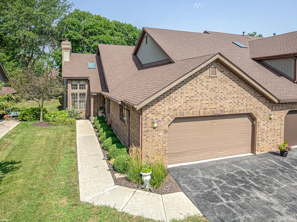 13318 S Oak Hills Pkwy #5, Palos Heights, IL 60463