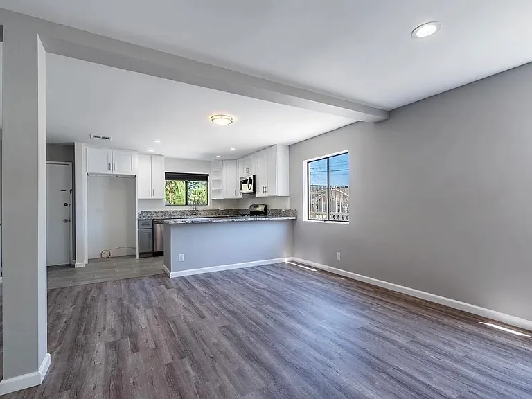 621 E Lomita Ave #A — Photo 18