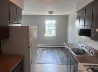 61 N Main St #E-3, Mechanicville, NY 12118