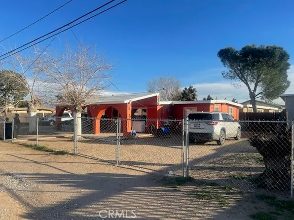 15823 Walnut St, Hesperia, CA 92345
