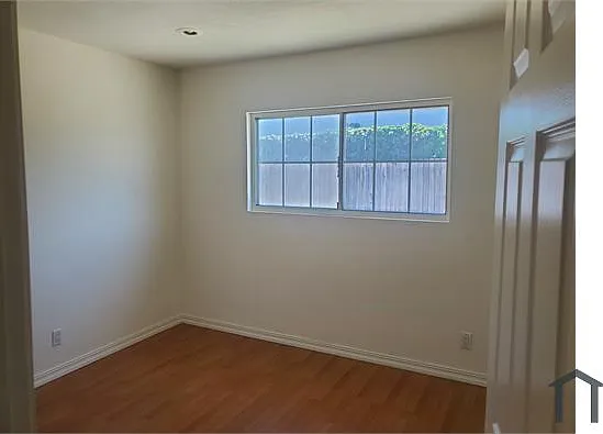 3 bed, 1200 sqft, $3,950 — Photo 3