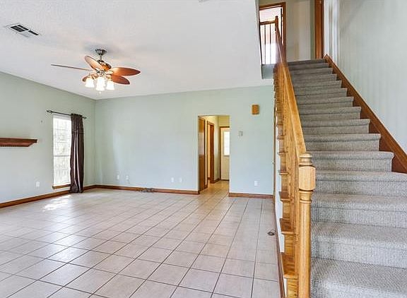 3rd image of 2532 W Friendship Dr