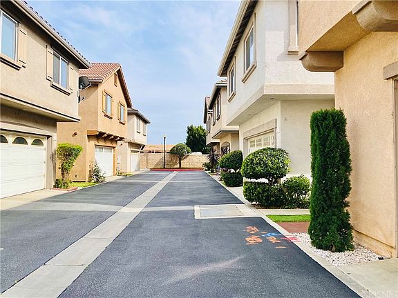2nd image of 12600 San Fernando Rd Unit 104
