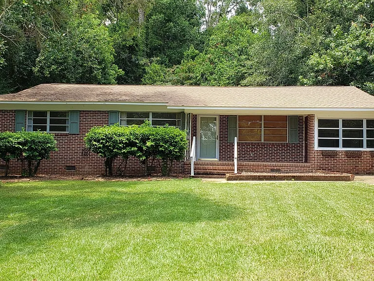 1226 Brandt Dr — Photo 1