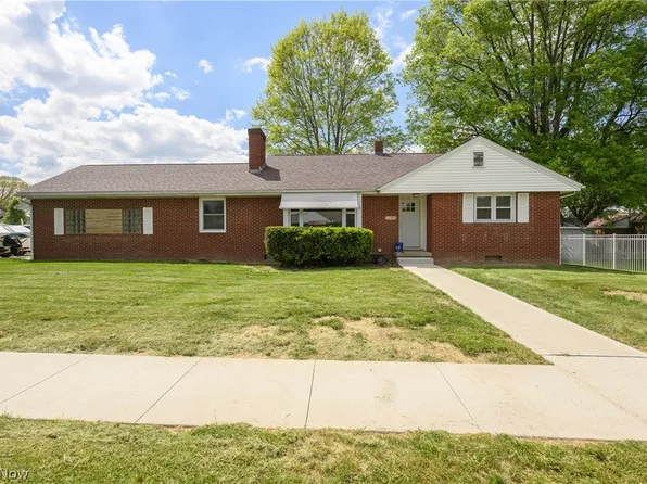 1107 4th St NE, Massillon, OH 44646