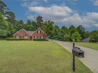 95 Blue Grass Ct, Oxford, GA