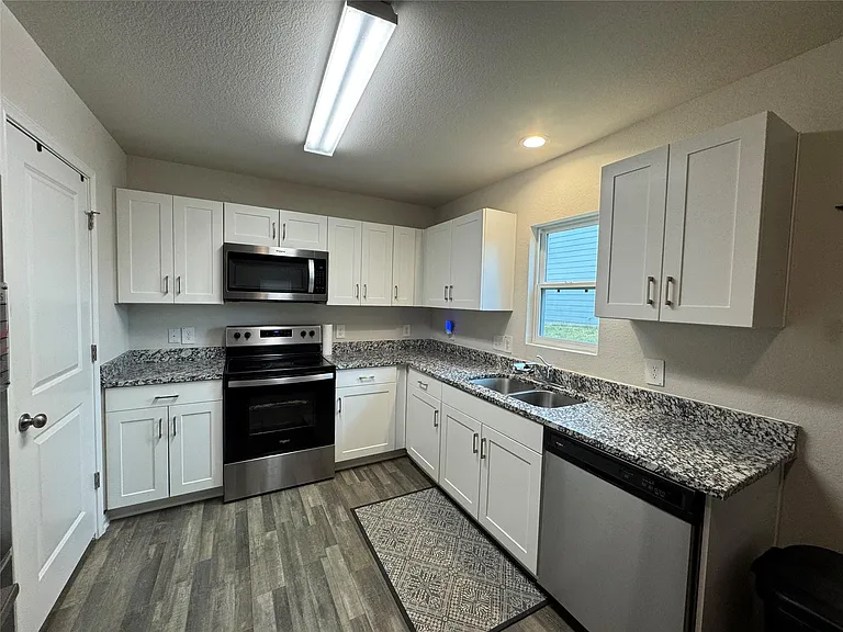14132 Harlequin Dr — Photo 9