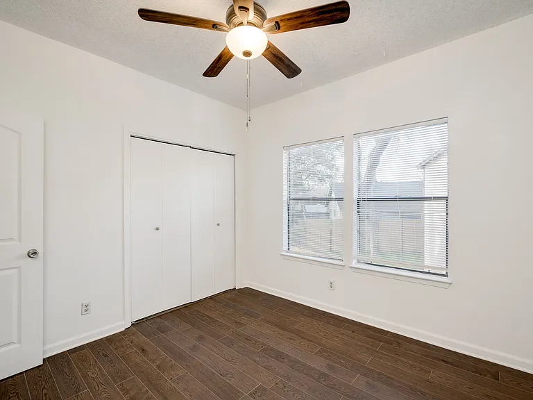 5304 Indio Cv #B — Photo 6