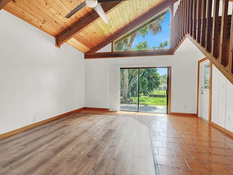 100 Sparrow Dr #13 — Photo 15
