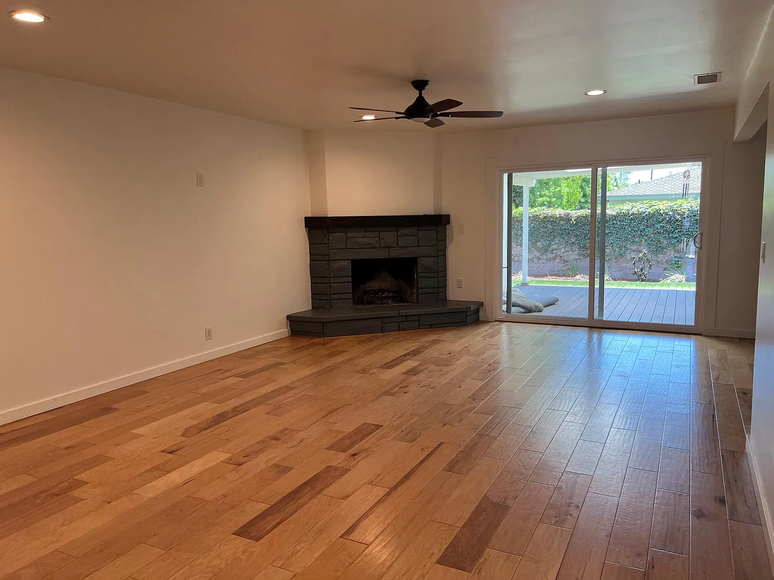 6840 E Roxanne Way — Photo 3