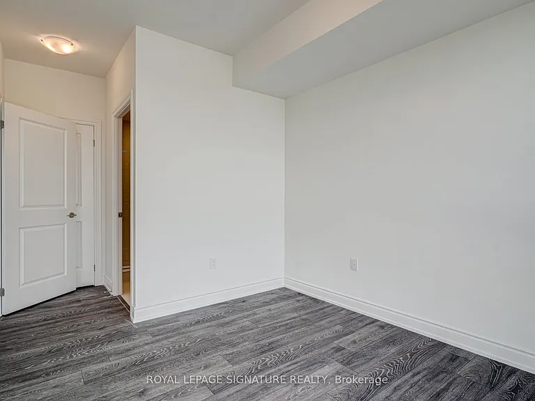 1050 Main St E #513 — Photo 18