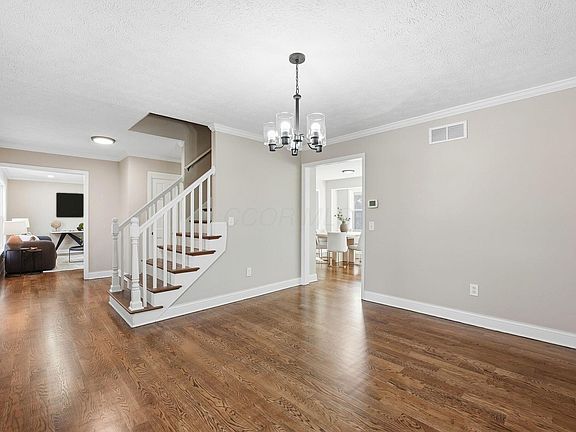 5th image of 1203 Autumn Creek Cir