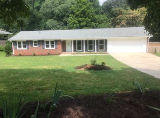 105 Sunset Ct, Roswell, GA 30075