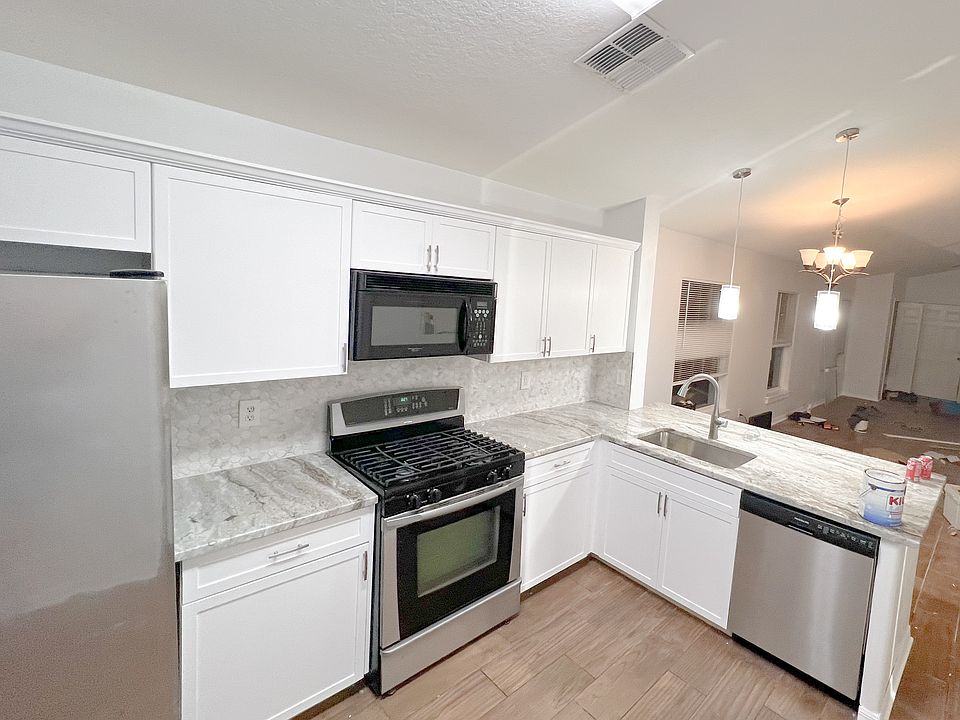 1st image of 2608 Golden Antler Ln