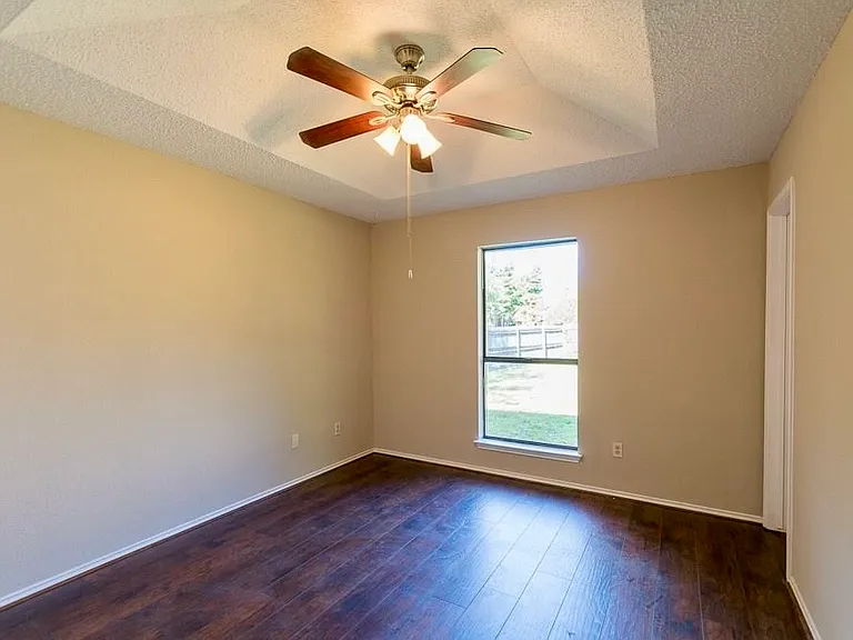 3502 Wentworth Dr — Photo 8