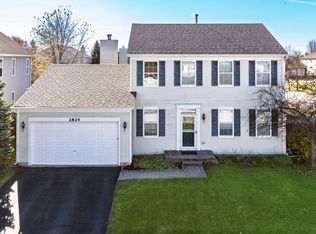 2824 Sweet Clover Way, Wauconda, IL 60084