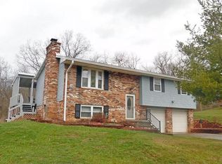 185 Goose Run Rd, Marietta, OH 45750