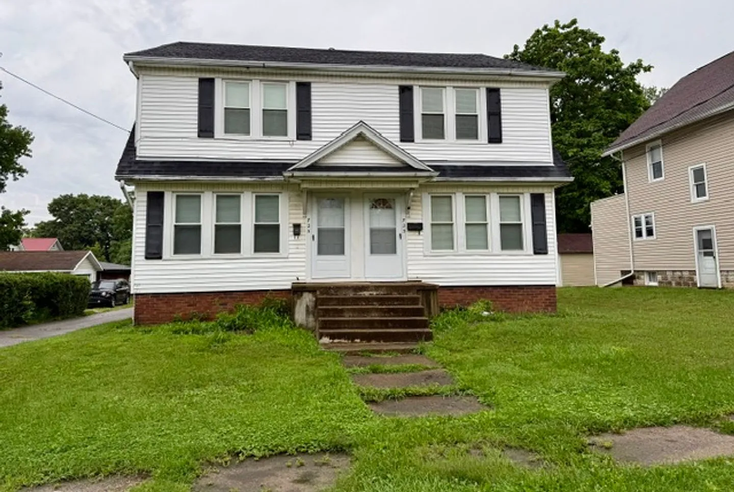 3 bed, 1.0 bath, 1088 sqft, $985 — Photo 1