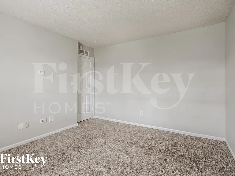8942 Leffler Ln — Photo 15