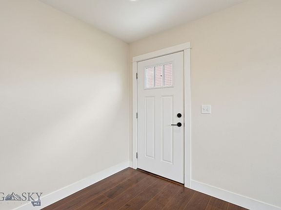 2nd image of 3055 Breeze Ln Unit B