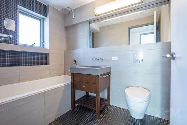 Sold by Brick&Mortar | media 6