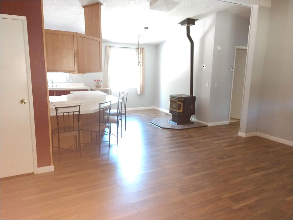 1st image of 2270 Meadow Ln
