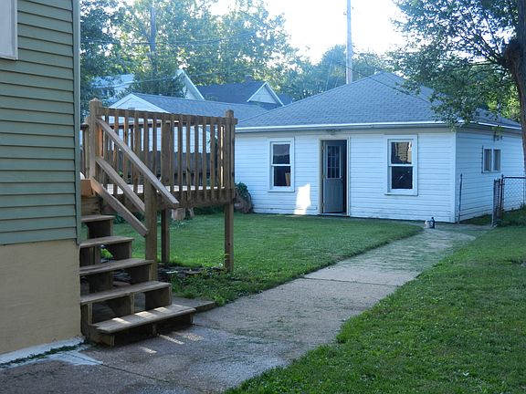 Deck & Detached Garage