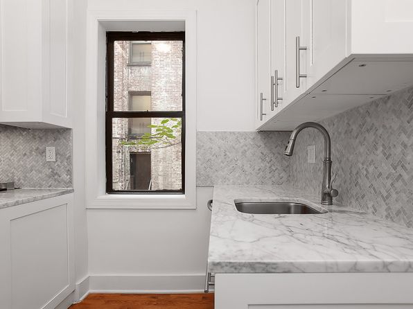 372 Saint Johns Pl APT 12