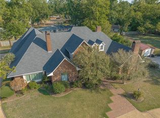 5709 Courtland Pl, Alexandria, LA 71301