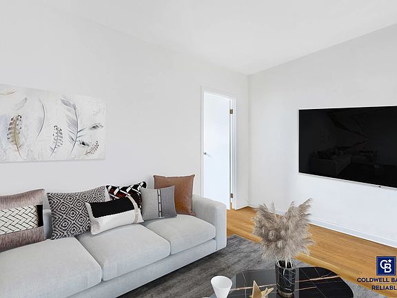 3rd image of 320 E 35th St APT 7B